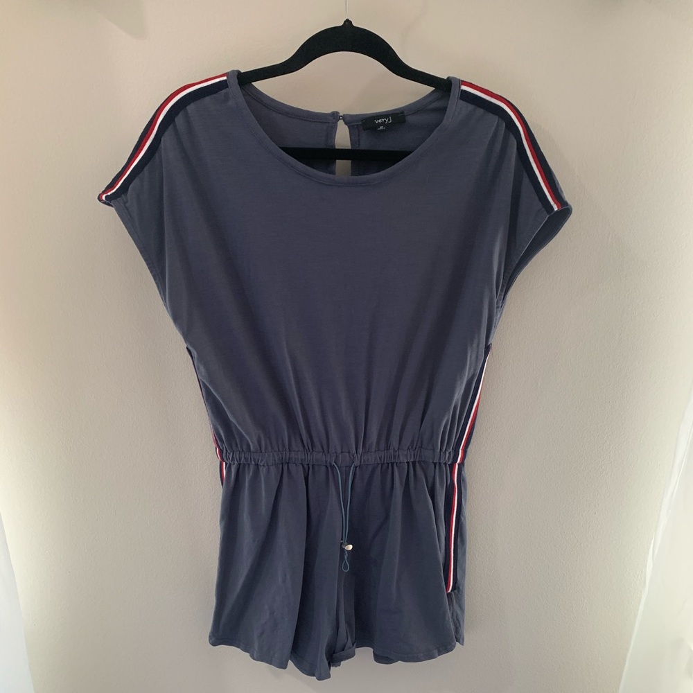 Casual, grey romper with stripe